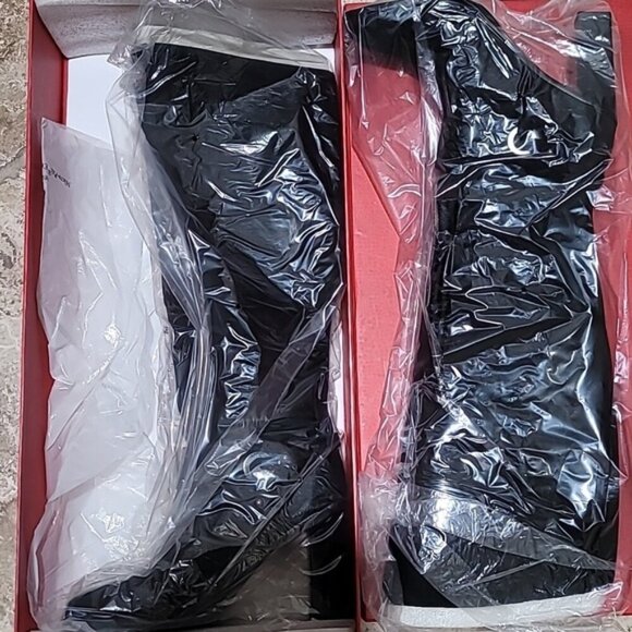 Donald Pliner Women's Owen Boot - Picture 9 of 11